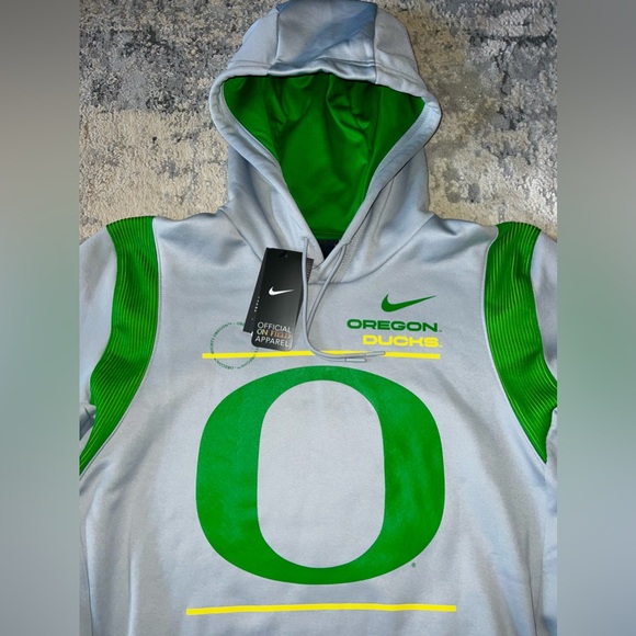 Nike Oregon Ducks Therma Dri-Fit Performance Hoodie Pullover Mens L Gray NWT - Picture 2 of 6